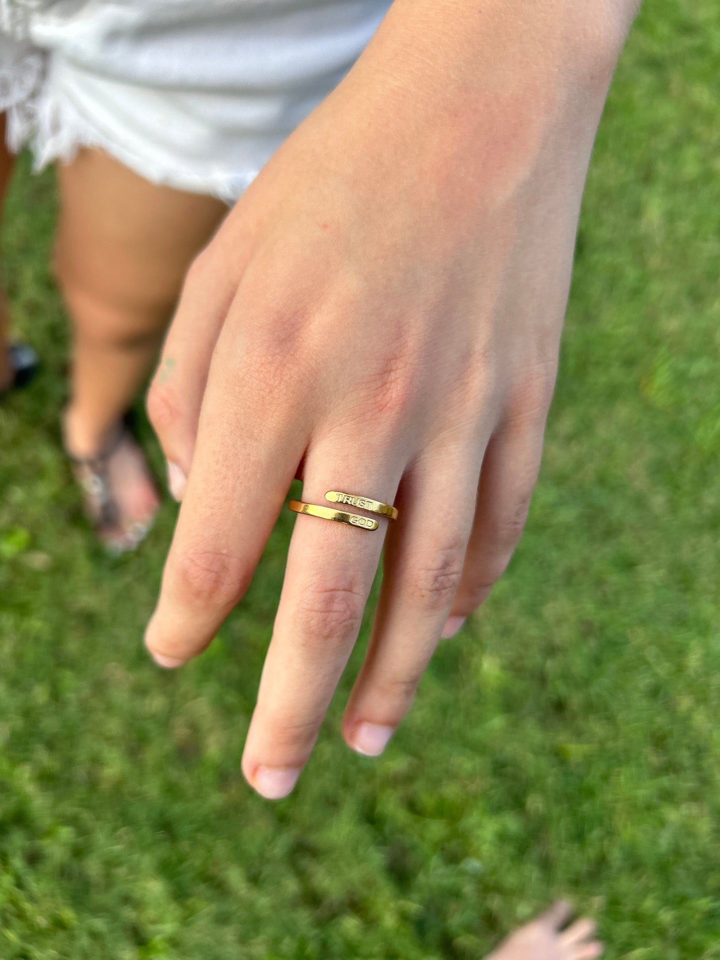 🙏 Trust God Engraved Ring (Gold & Silver)