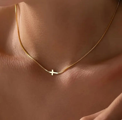 💖 PureGrace™ Cross Necklace (Gold & Silver)